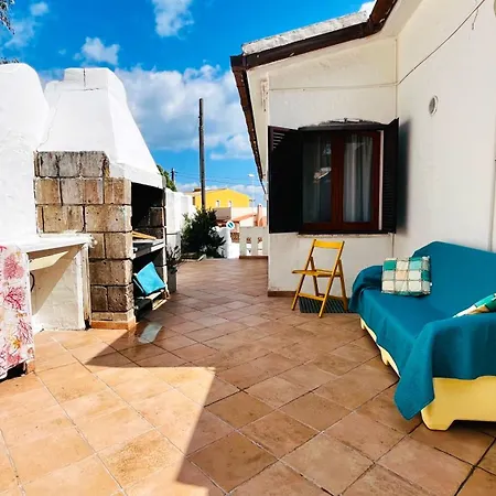 The Wonderful World - Terrace With Sea View And Grill Casa vacanze SantʼAntìoco